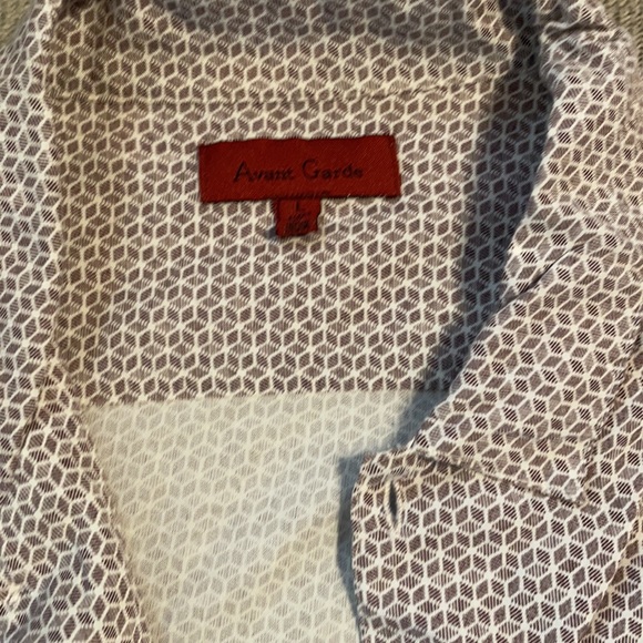 Avant Garde button up T-shirt - Picture 2 of 2